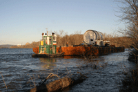 Barge with pressure vessel travelling to South Carolina